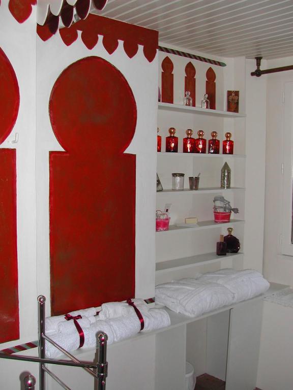 ロシュ La Demeure Saint-Ours Bed & Breakfast エクステリア 写真
